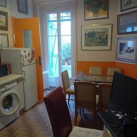 D Artistique Δωμάτια σε οικογενειακή κατοικία Κάννες